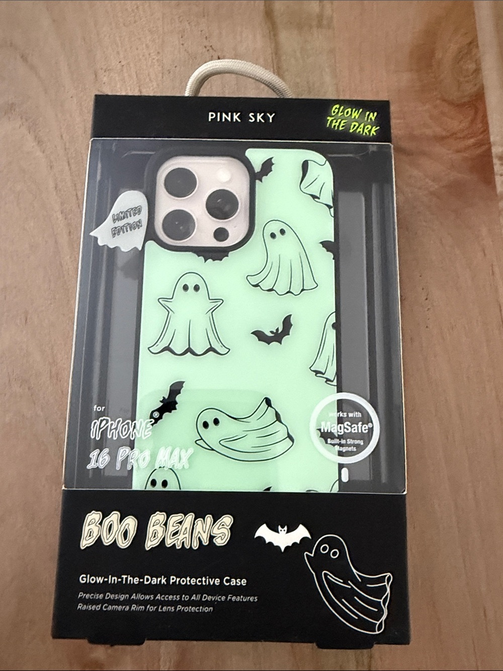 Pink Sky Boo Beans Glow-in-the-Dark Ghost iPhone 16 Pro Max Case – Green